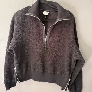 Varley Black Fleece Quarter Zip Medium